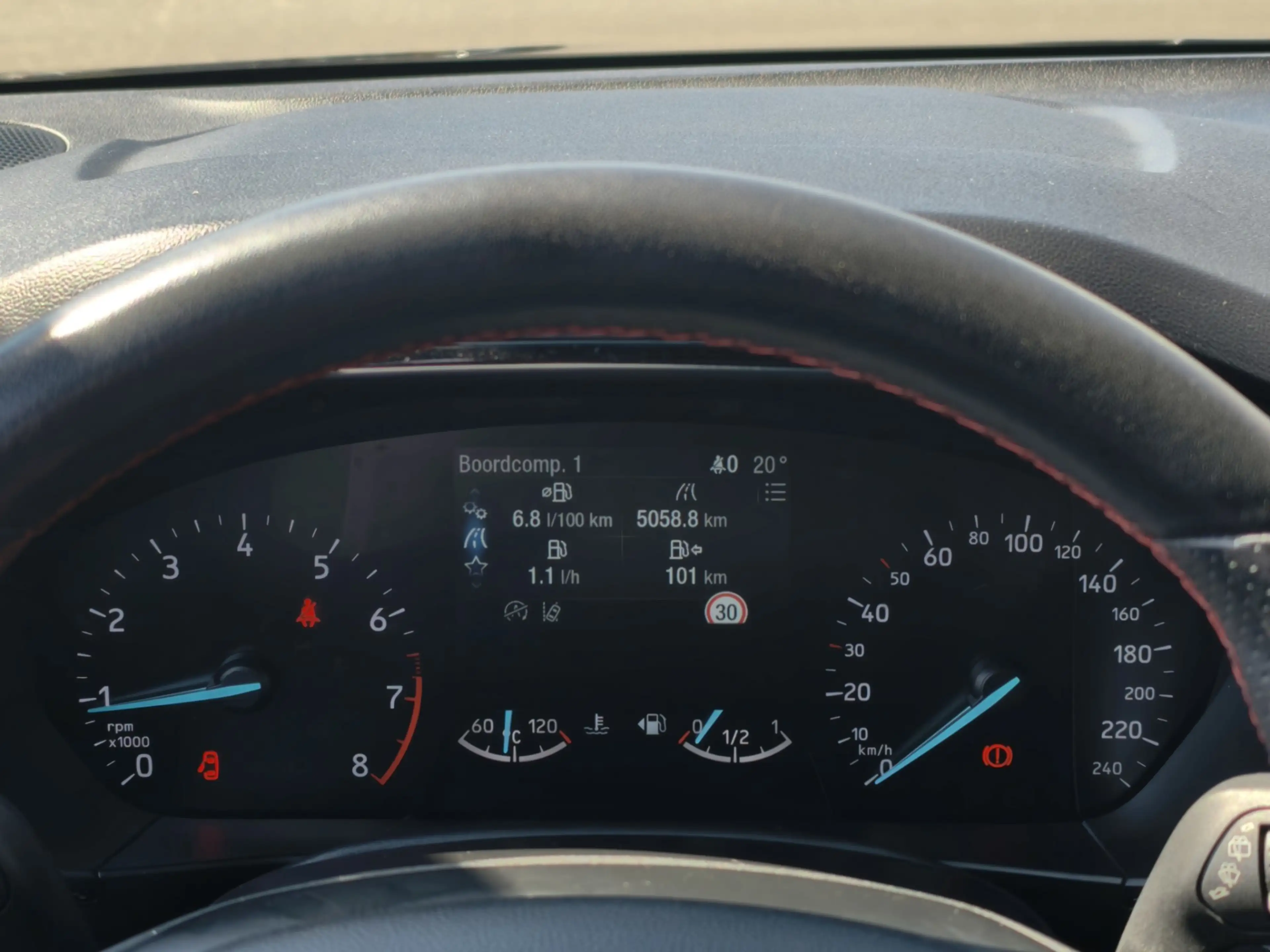 Ford Focus Wagon 1.0 EcoBoost ST-LINE-NAVI-APPLE CARPLAY — photo 12