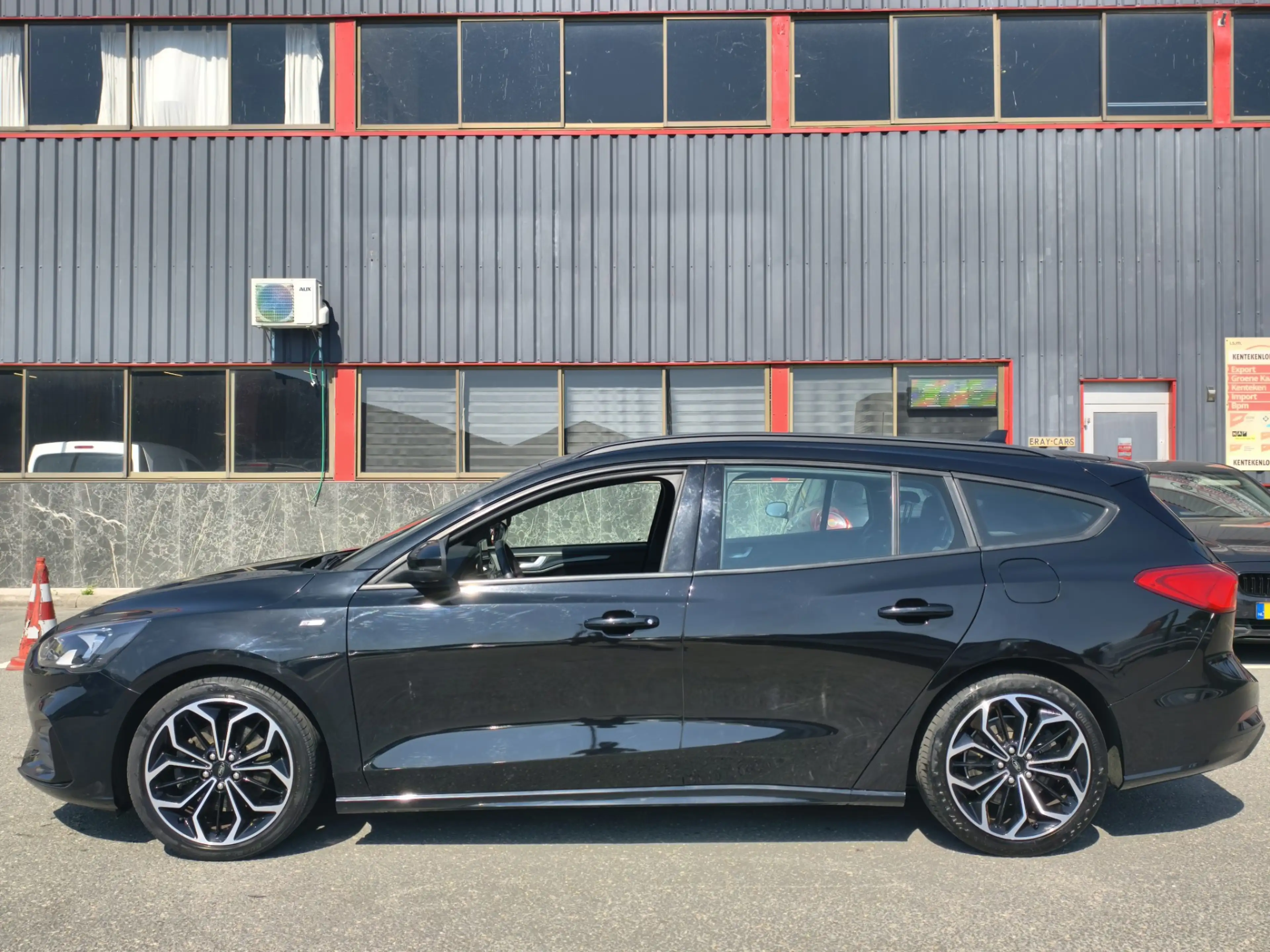 Ford Focus Wagon 1.0 EcoBoost ST-LINE-NAVI-APPLE CARPLAY — photo 2