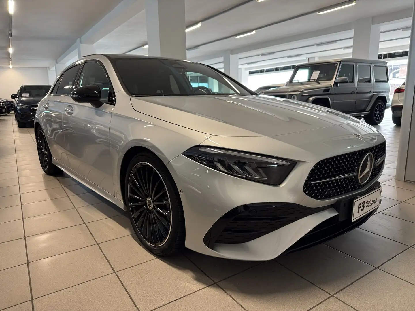 Mercedes-Benz A 180 A 180 d Automatic Premium AMG Line Grigio - 2
