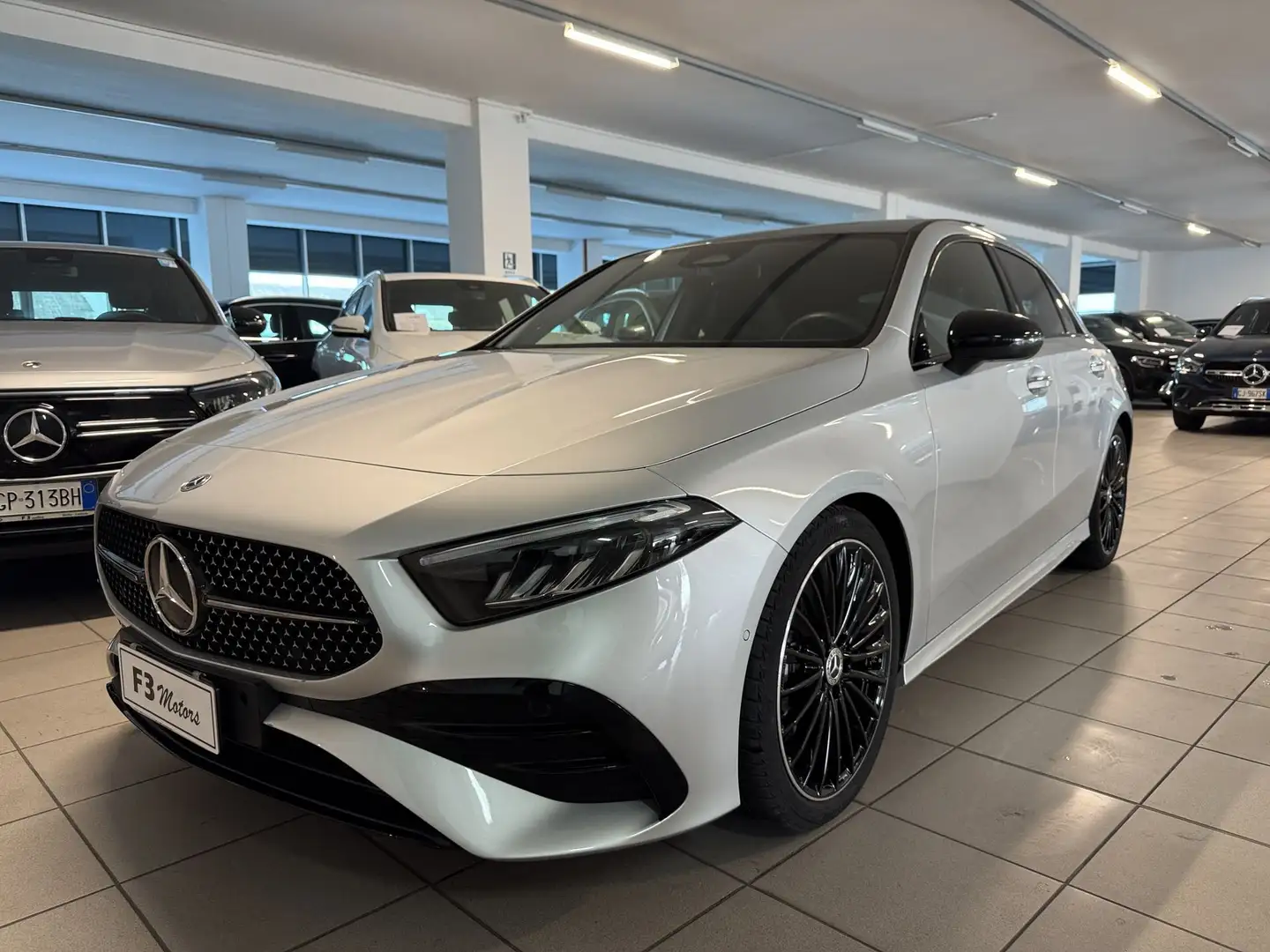 Mercedes-Benz A 180 A 180 d Automatic Premium AMG Line Grigio - 1