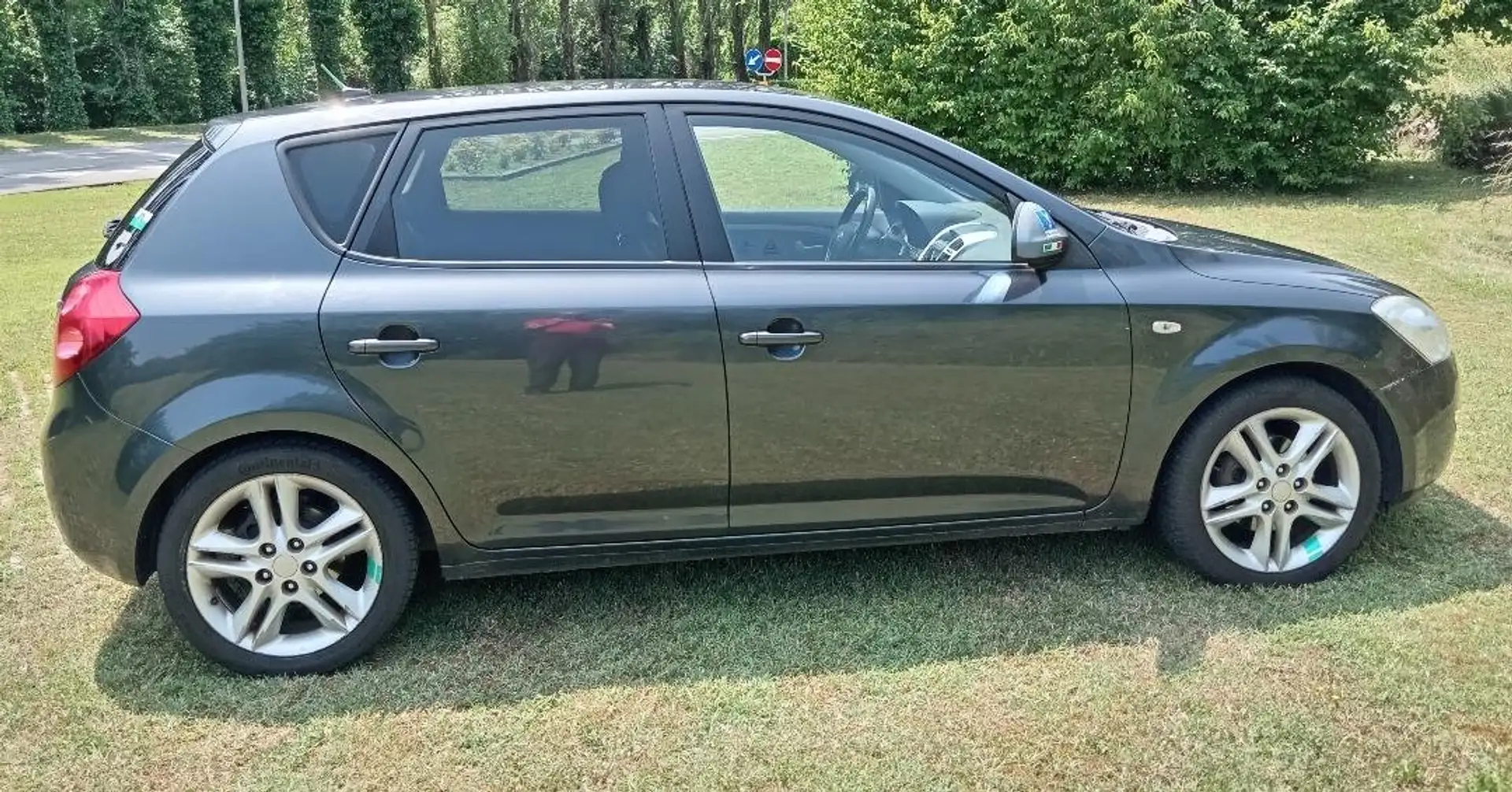 Kia Ceed / cee'd ceed I 2007 5p 1.6 crdi TX 115cv Negru - 1