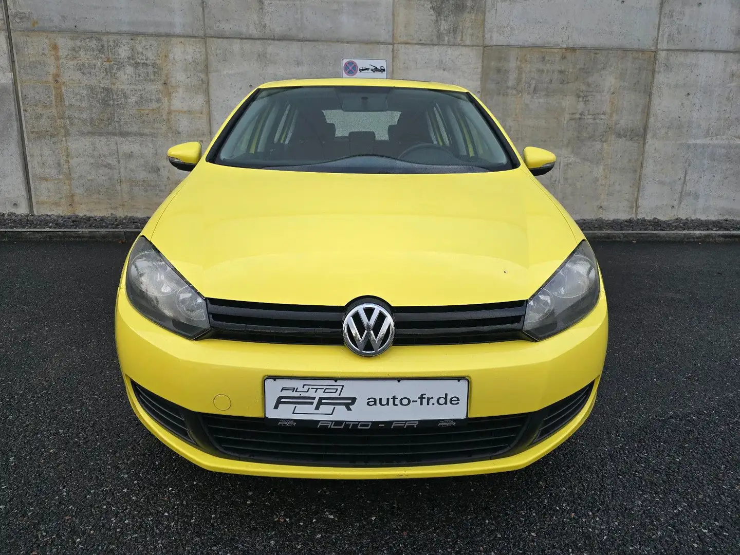 Volkswagen Golf 6 Trendline 1,6 Benzin Sonderfarbe Yellow Jaune - 2