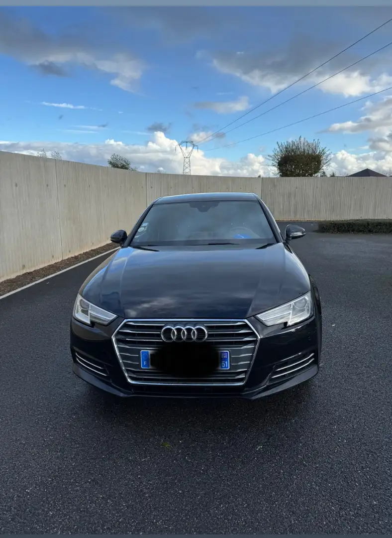 Audi A4 2.0 TDI 150 S line - 2