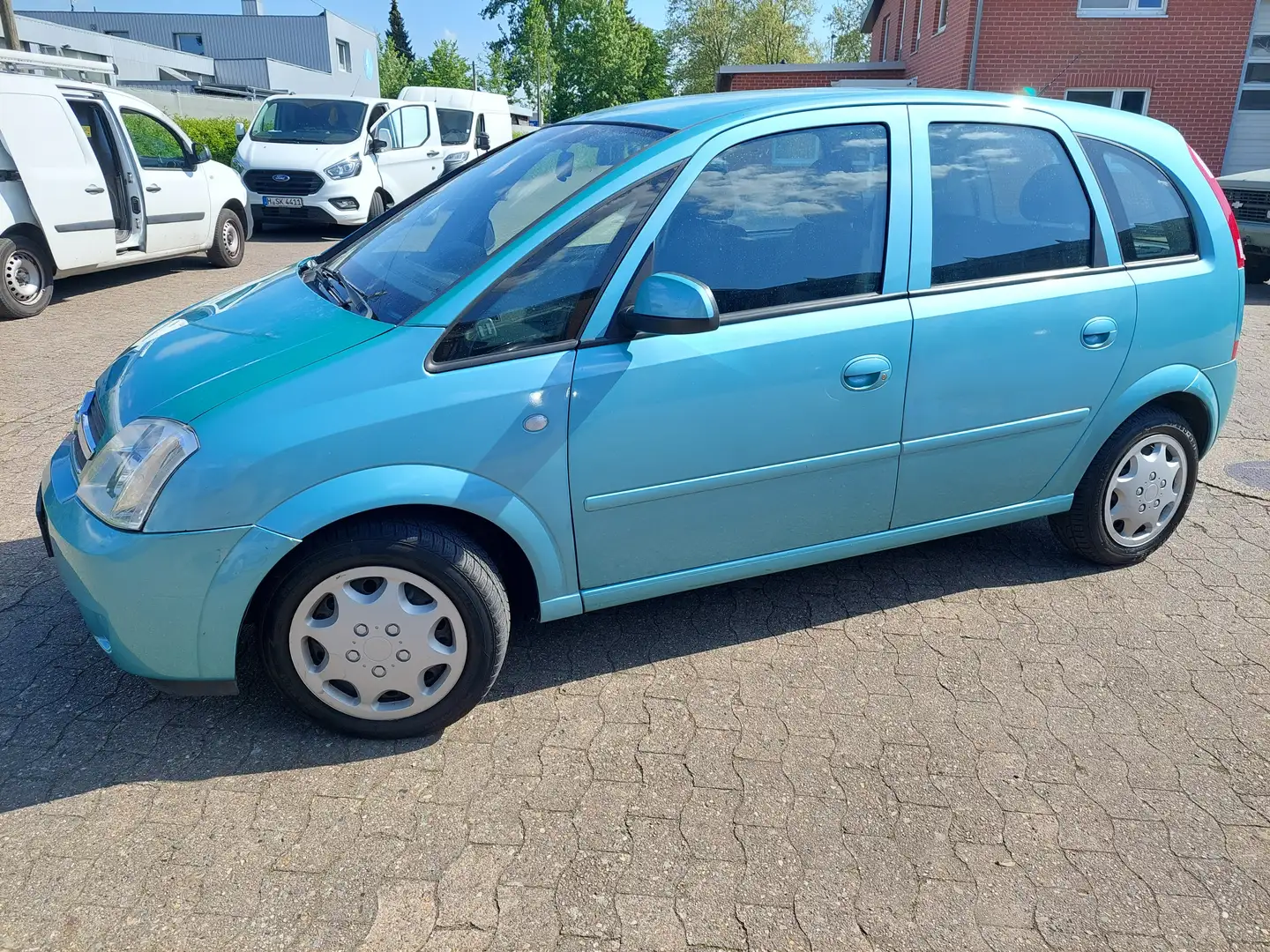 Opel Meriva 1.6 Edition,Klima,eFh,83tsd KM,101 PS,Tüv 9/25 Argent - 1