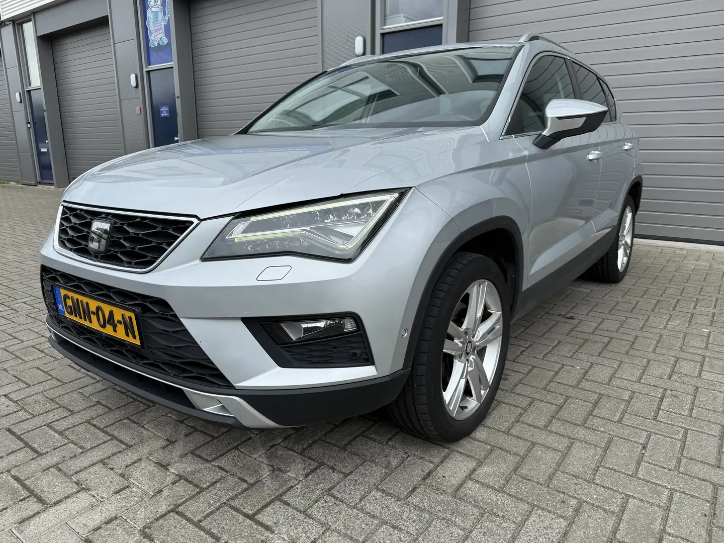 SEAT Ateca 1.4 EcoTSI Xcellence Dsg-7 LED PDC Apple CarPlay Grijs - 1