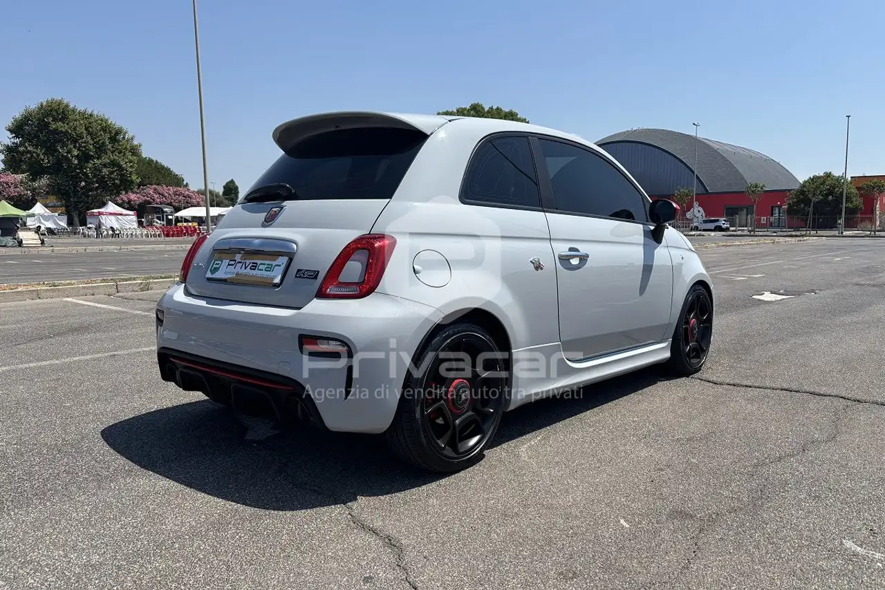 Abarth 595 2022
