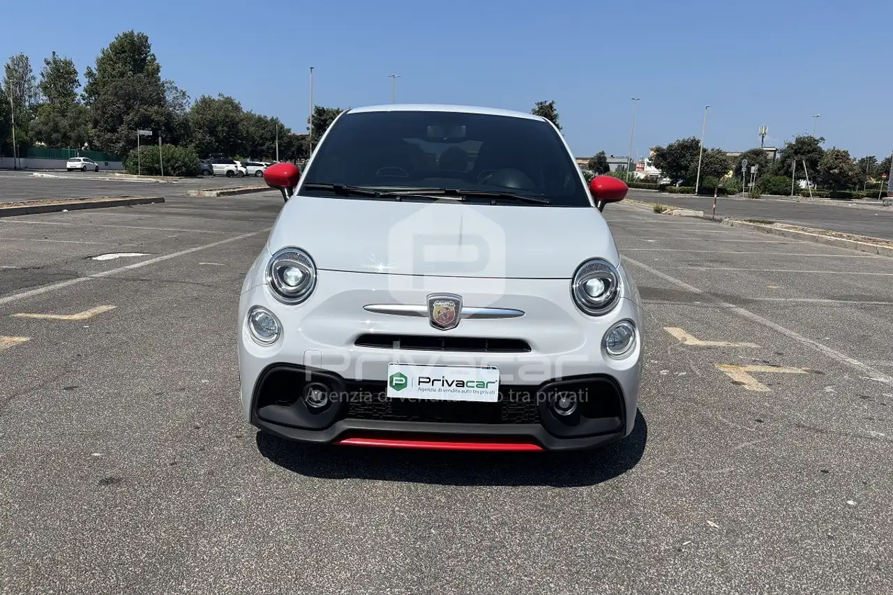 Abarth 595 2022