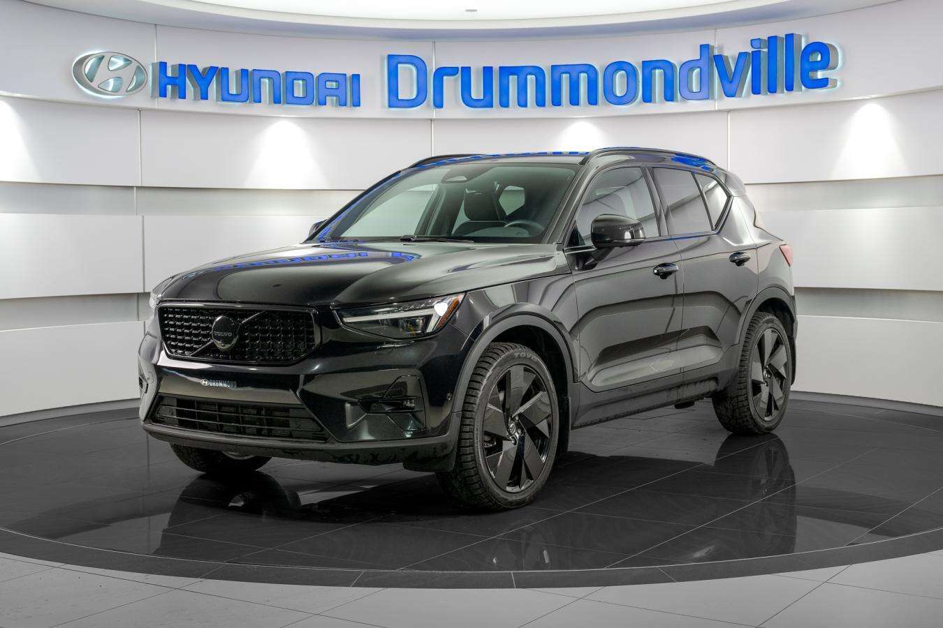 2026 Volvo XC40 ULTRA BLACK EDITION AWD + JAMAIS ACCIDENTÉ + MOINS