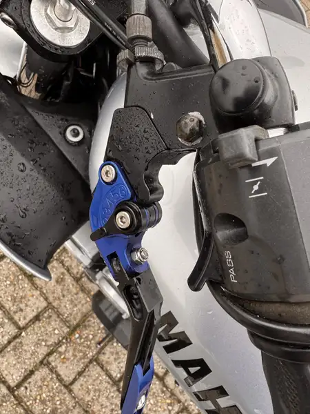 Yamaha FZS 600 - foto 8