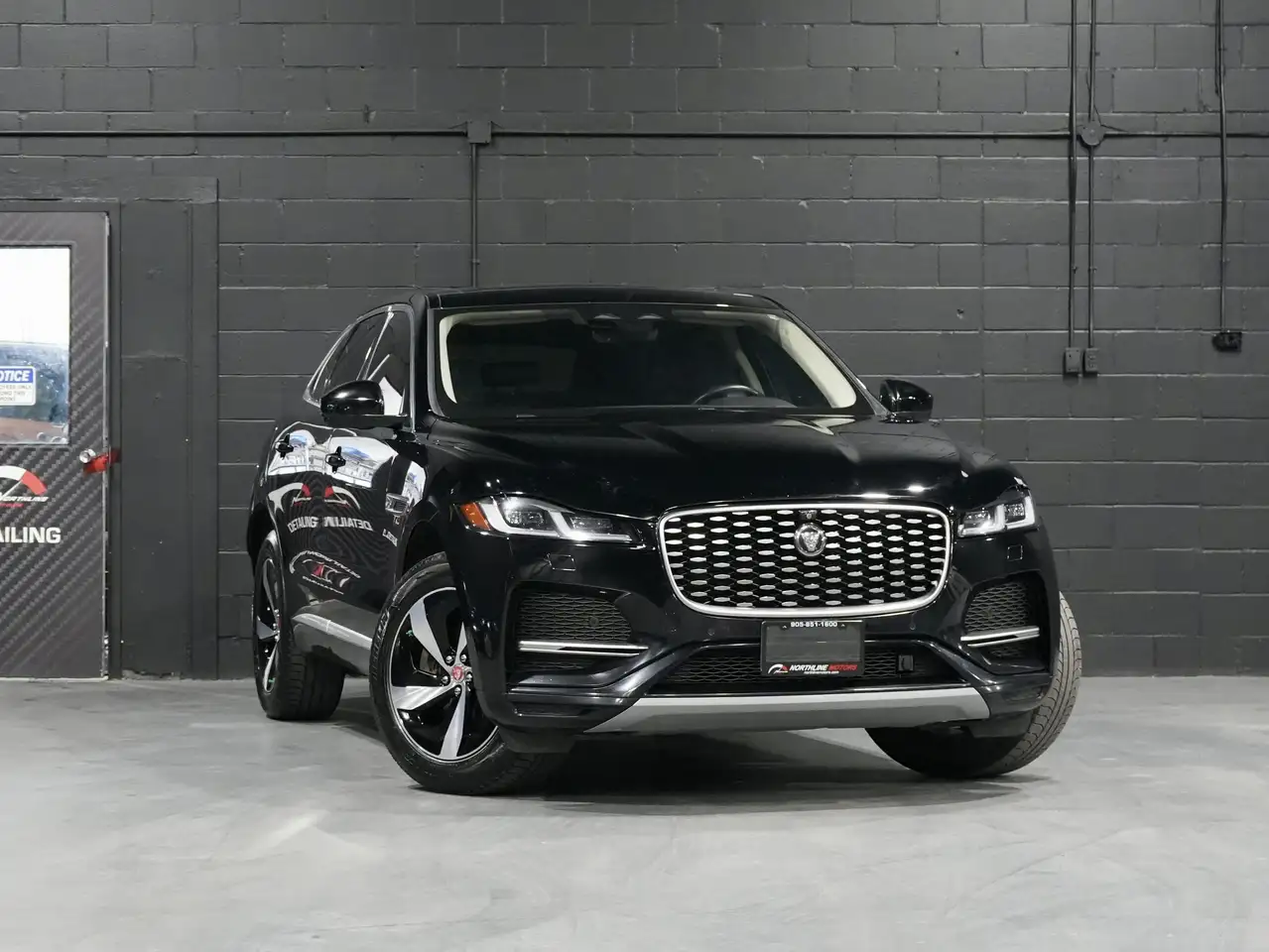 Jaguar F-Pace снимка Jaguar F-Pace