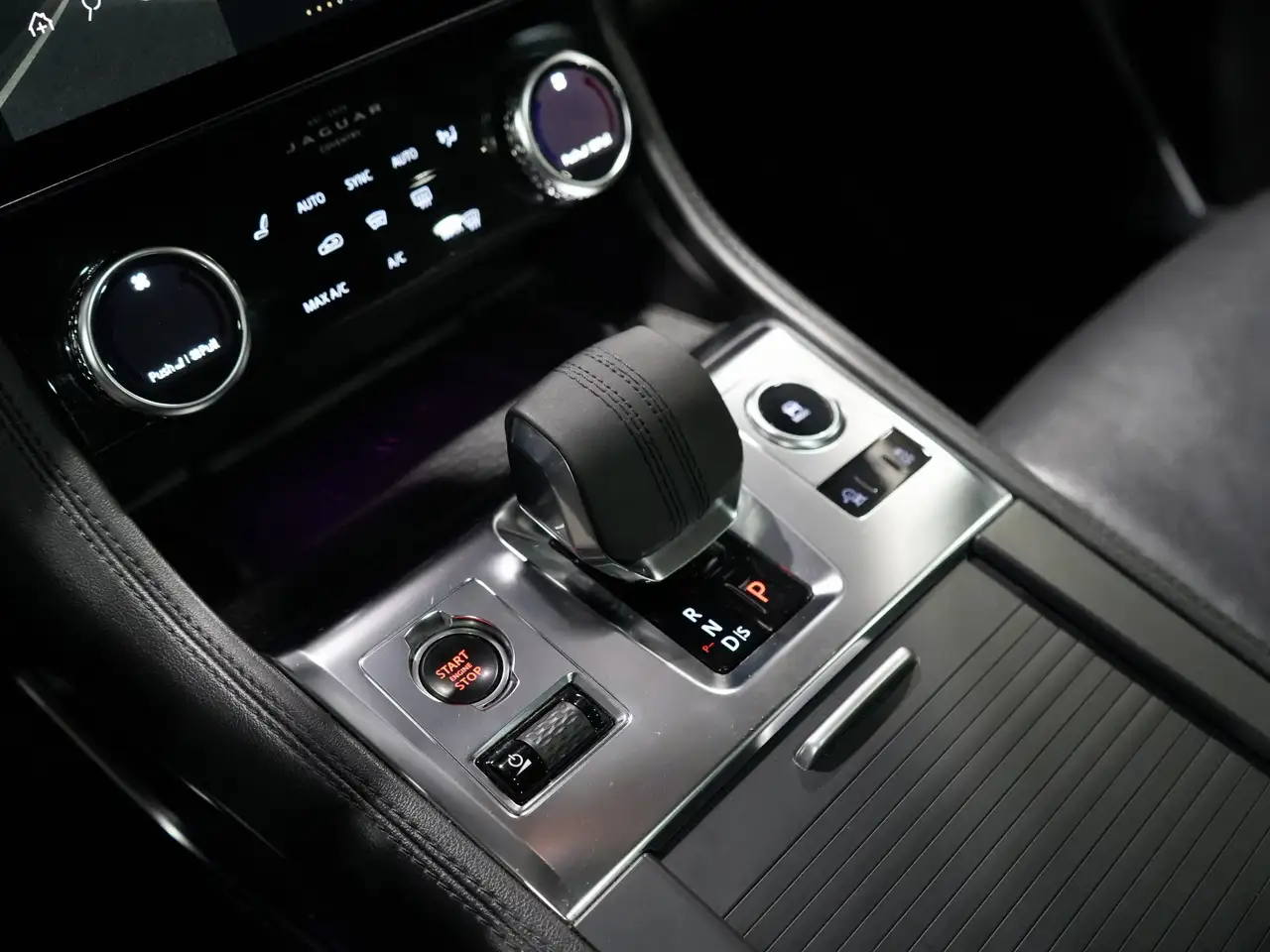 Jaguar F-Pace снимка Jaguar F-Pace