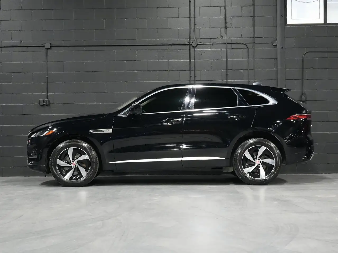 Jaguar F-Pace снимка Jaguar F-Pace