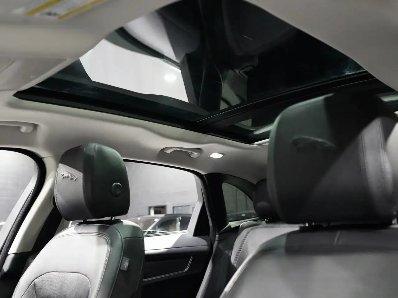 Jaguar F-Pace снимка Jaguar F-Pace