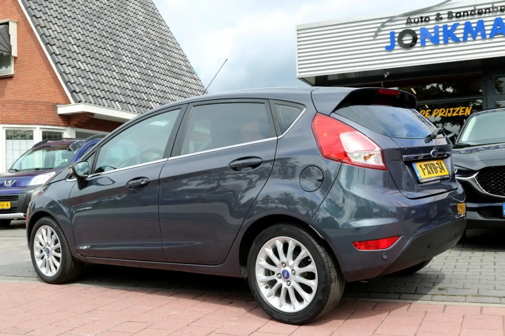 Ford Fiesta 1.0 ECOB. TITANIUM X Nette auto, perfect onderhoud Grigio - 2
