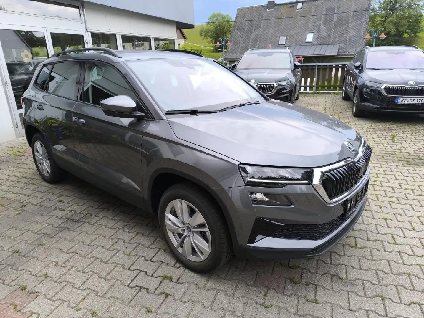 Skoda Karoq Selection inkl AHK +++ - 1