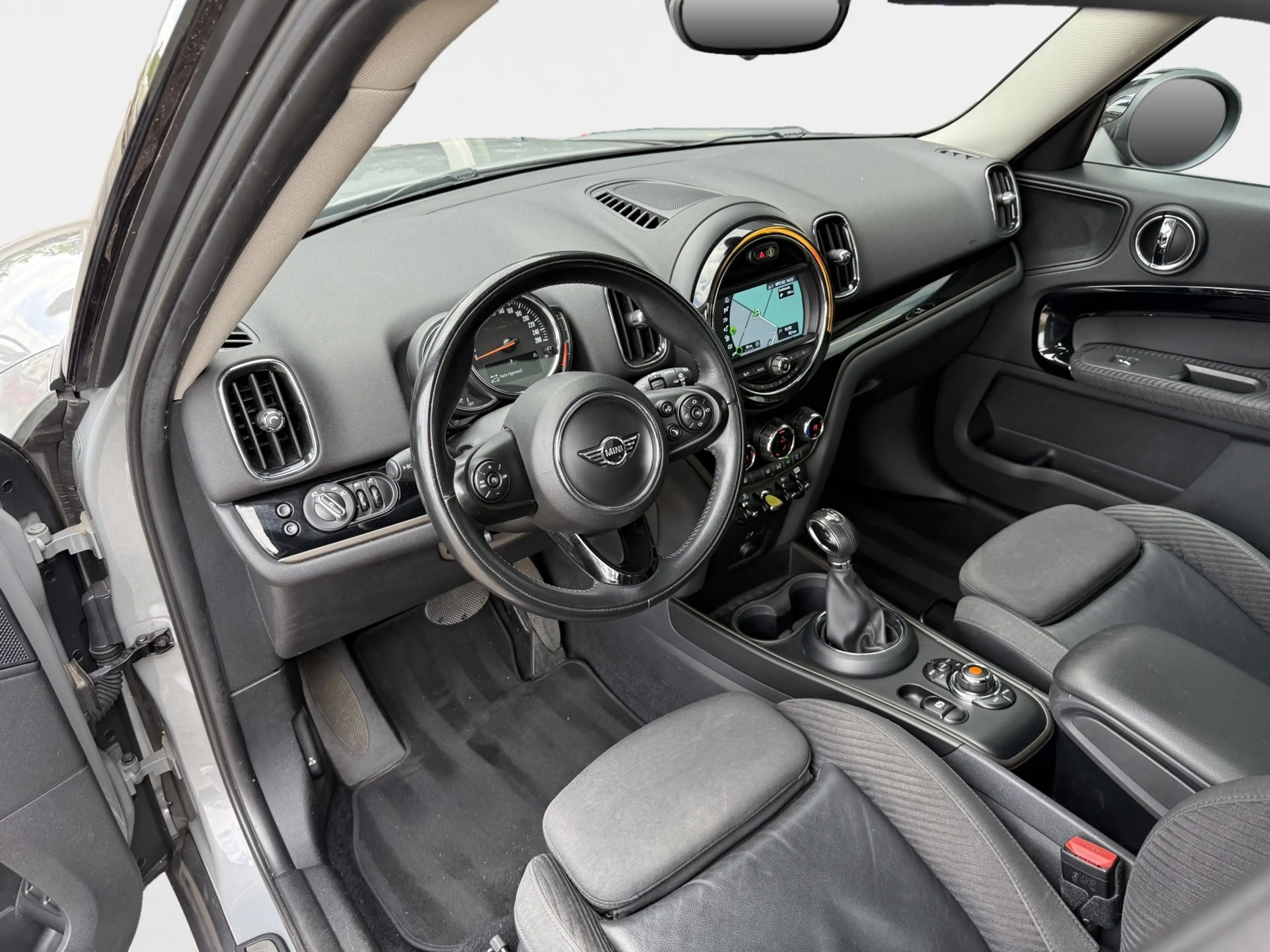 MINI Cooper SE Countryman 1.5 ALL4 Automaat / Panoramadak — photo 9