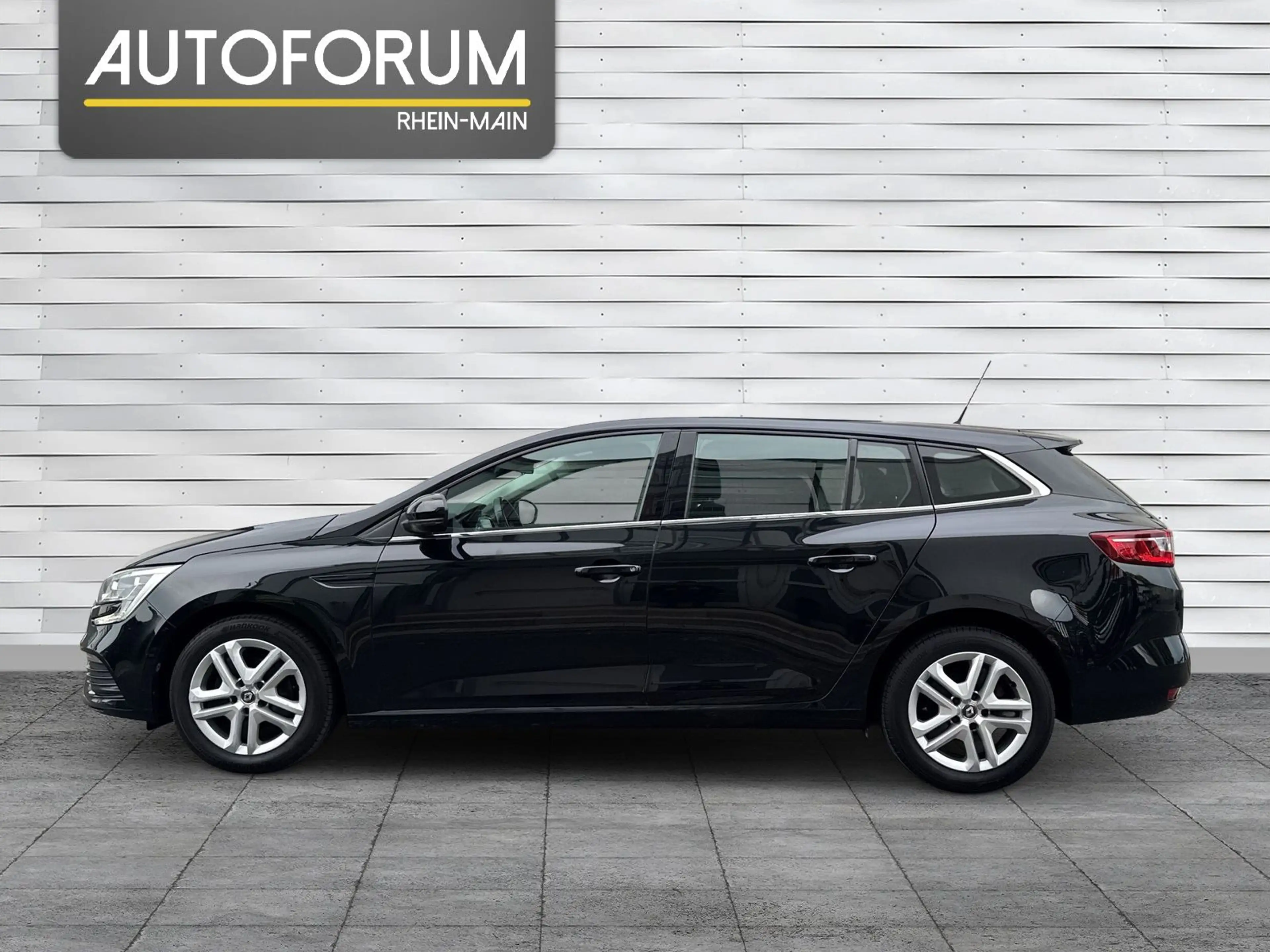 Renault Megane 1.2 TCe 130 Limited Grandtour NAVI,PDC — photo 5