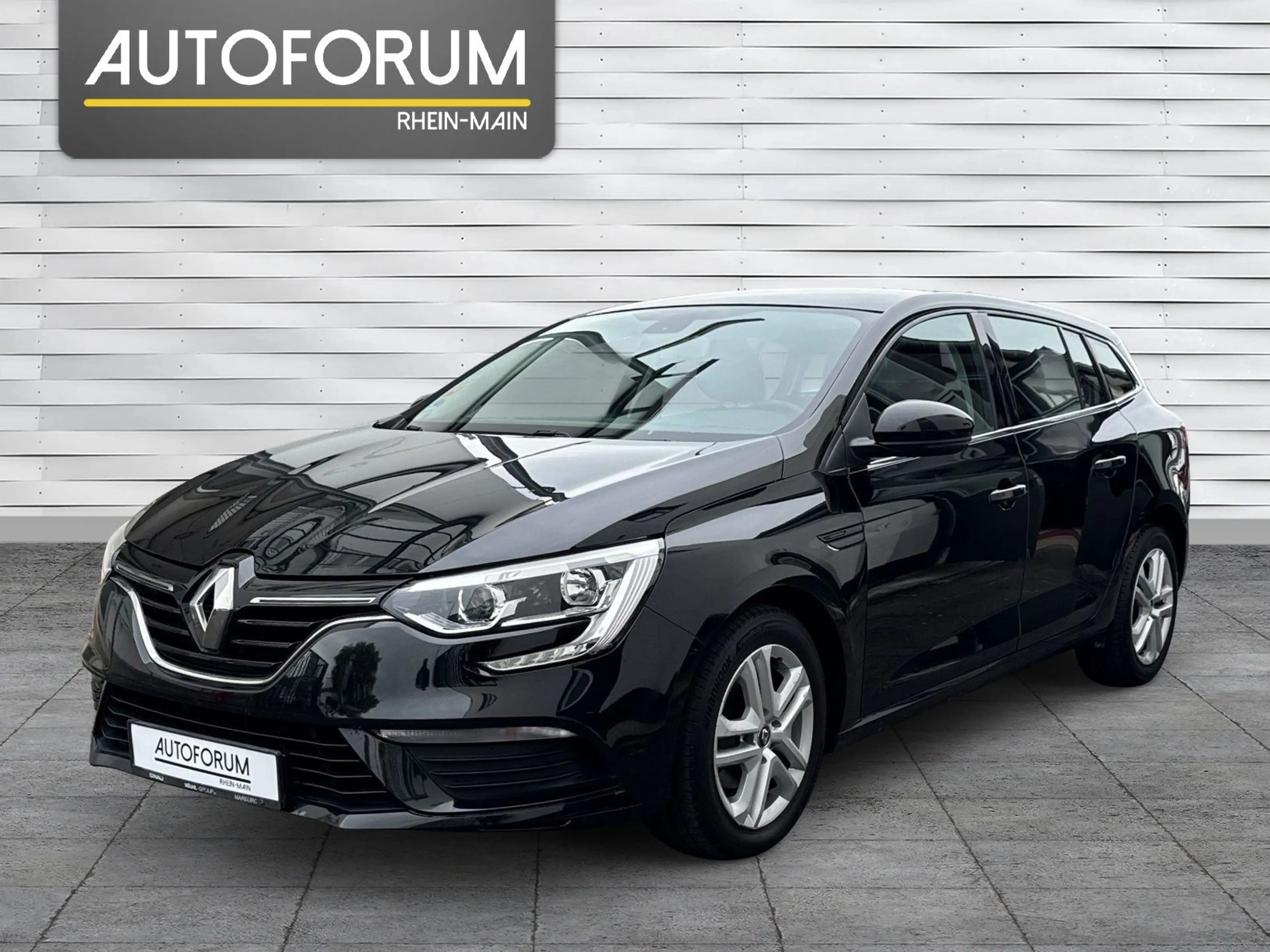 Renault Megane 1.2 TCe 130 Limited Grandtour NAVI,PDC — photo 3