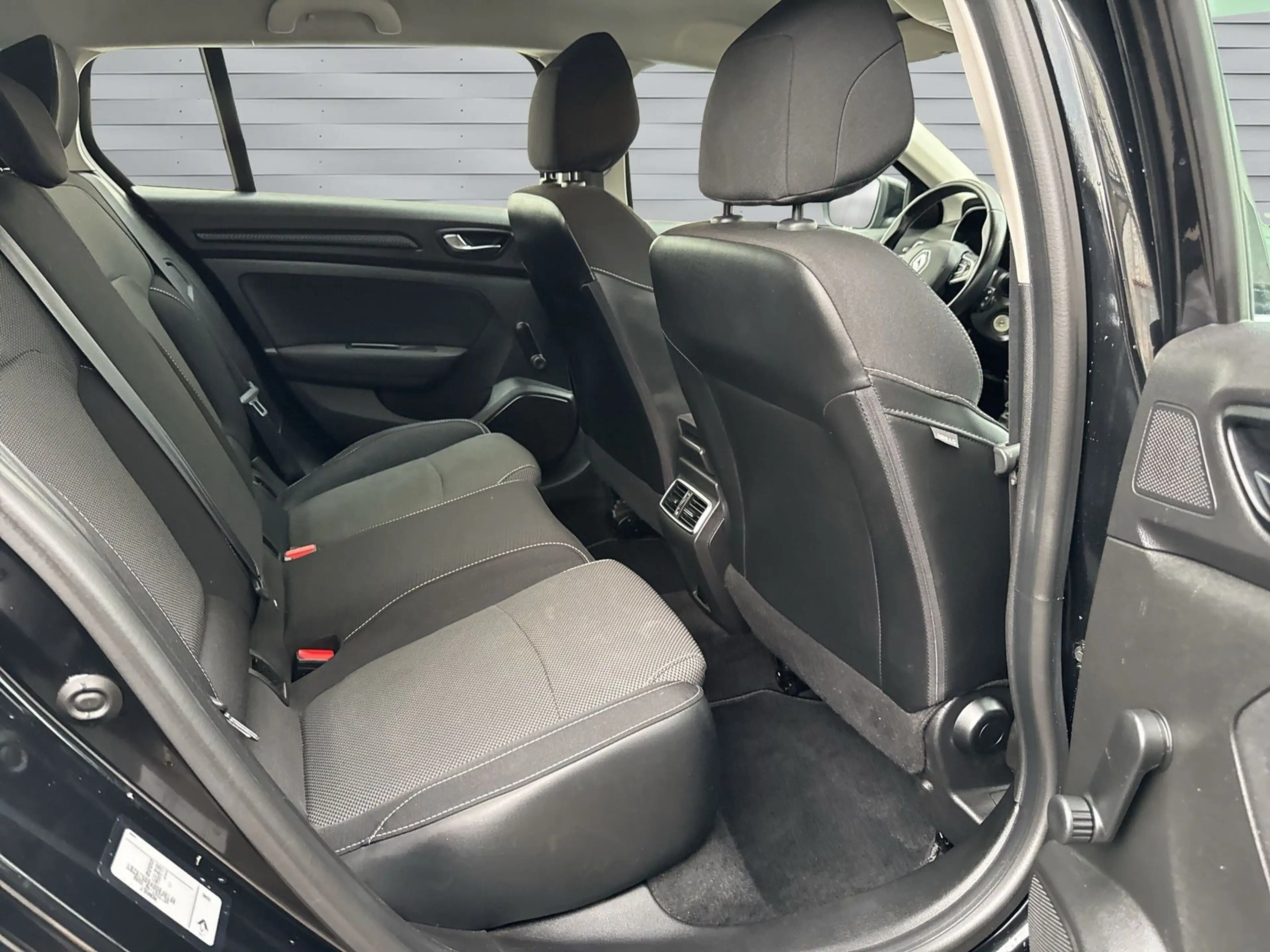 Renault Megane 1.2 TCe 130 Limited Grandtour NAVI,PDC — photo 13
