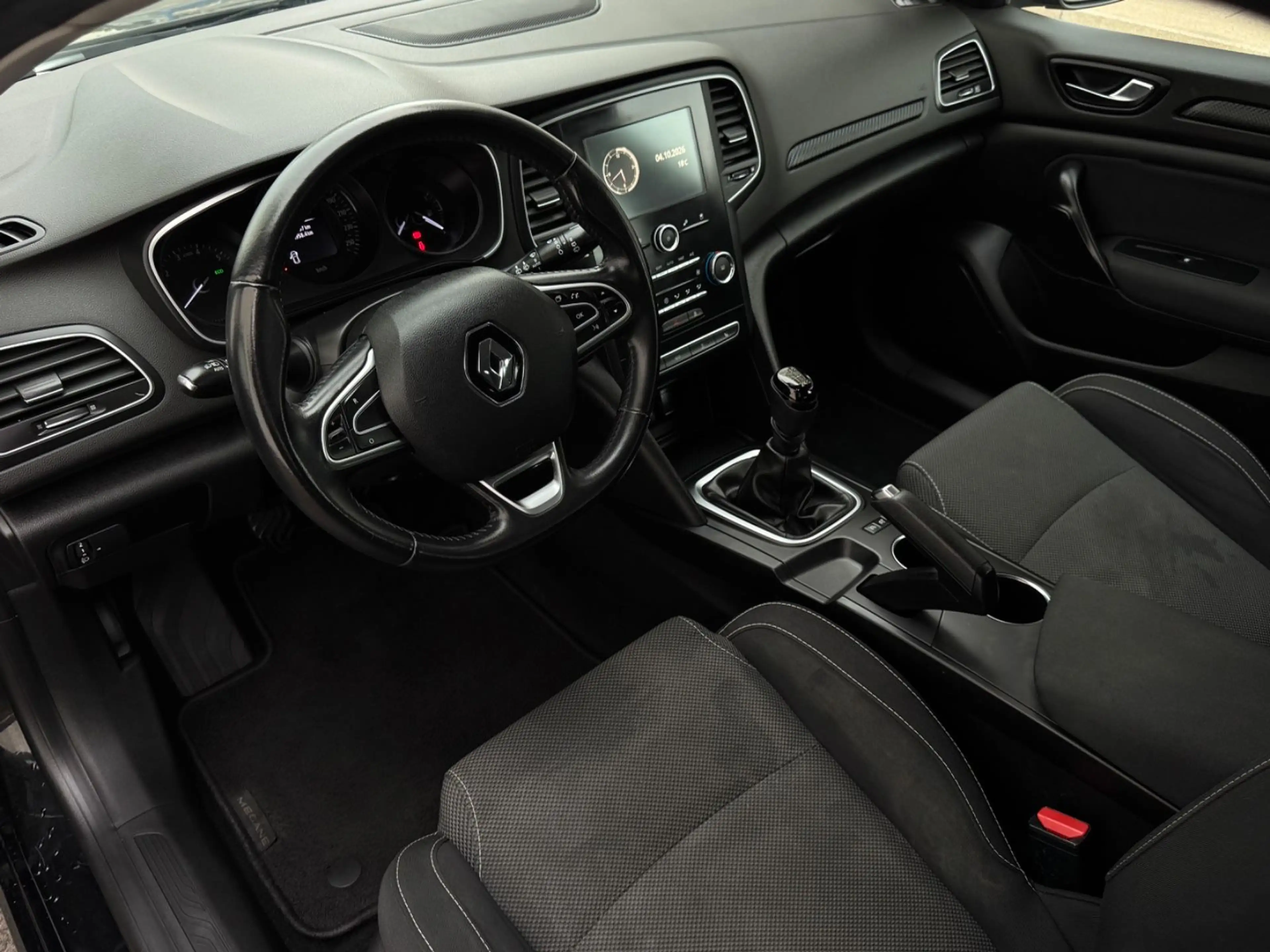 Renault Megane 1.2 TCe 130 Limited Grandtour NAVI,PDC — photo 10