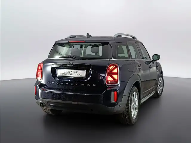 Mini Hatch view 4