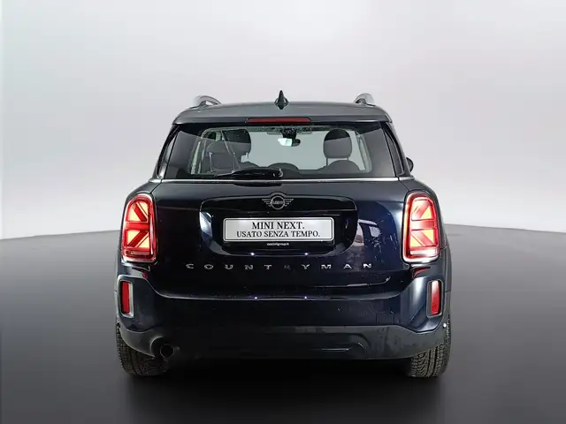 Mini Hatch view 5
