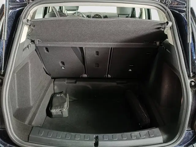 Mini Hatch view 14