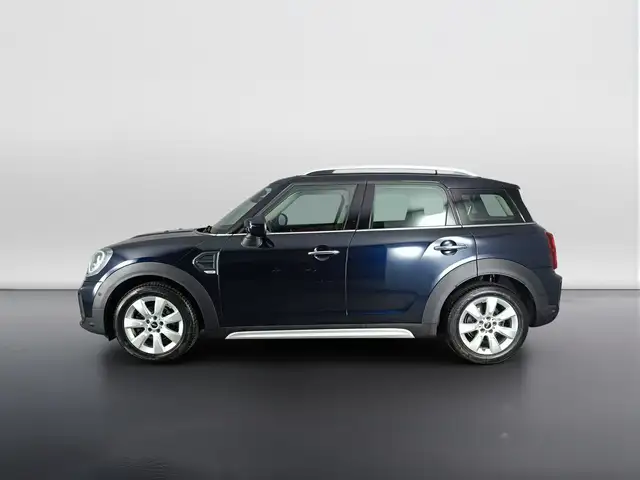 Mini Hatch view 6