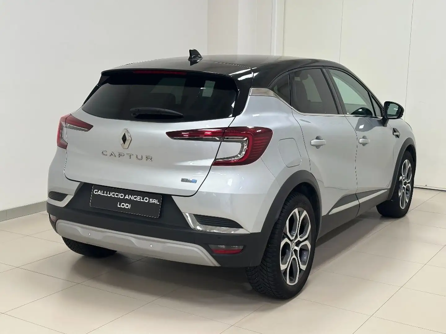 Renault Captur Full Hybrid E-Tech 145 CV Engineered Gris - 2
