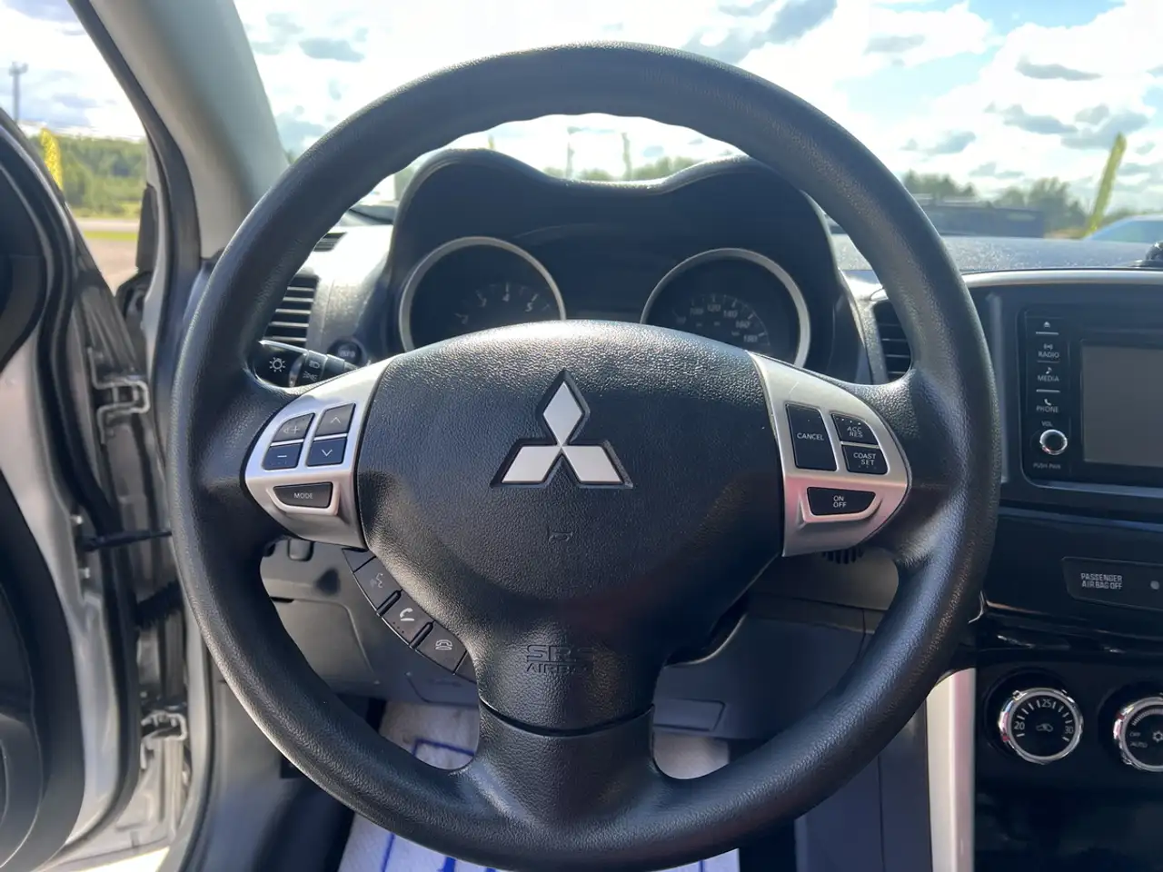 Mitsubishi Lancer снимка Mitsubishi Lancer
