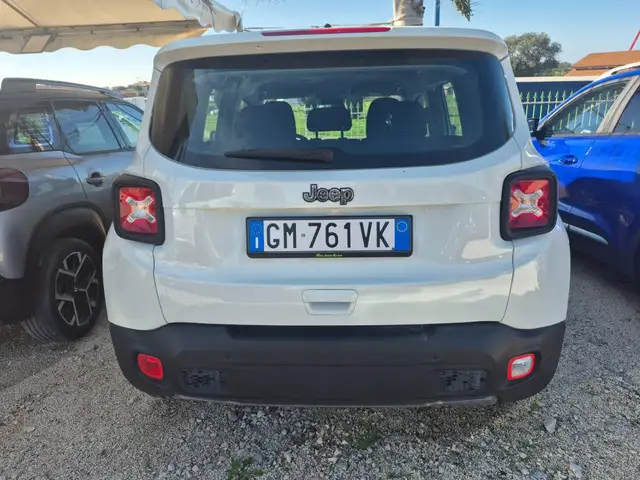Jeep Renegade view 5