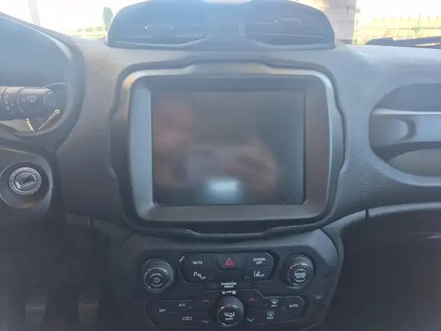 Jeep Renegade view 6