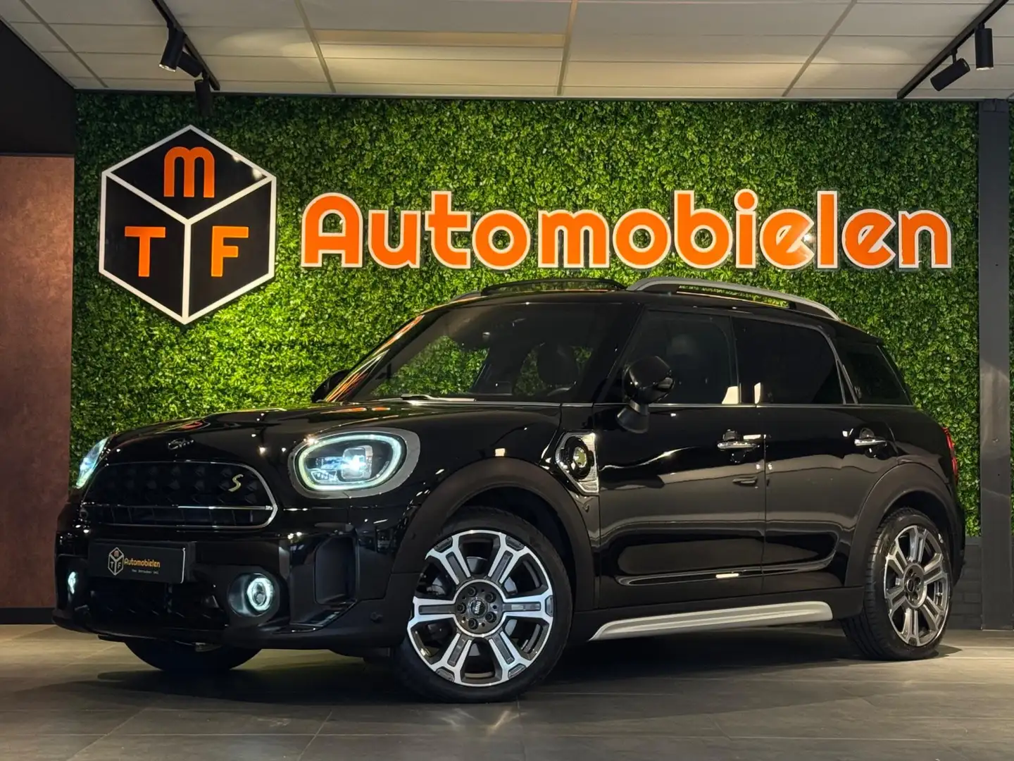 MINI Cooper SE Countryman Mini 2.0 ALL4 MINI Yours 220 PK|PANO|VIRTUAL|BOMVO Noir - 1