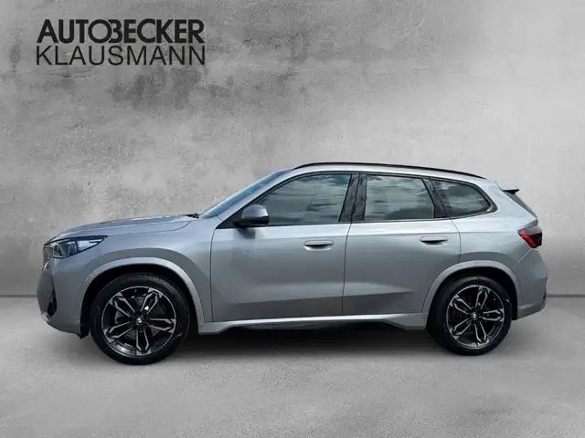 BMW X1 view 3