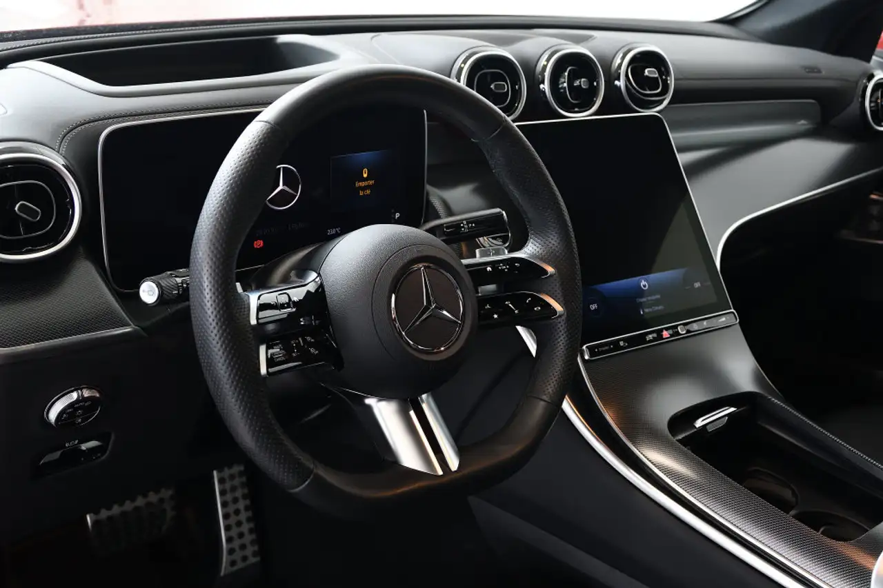 Mercedes-Benz GLC снимка Mercedes-Benz GLC