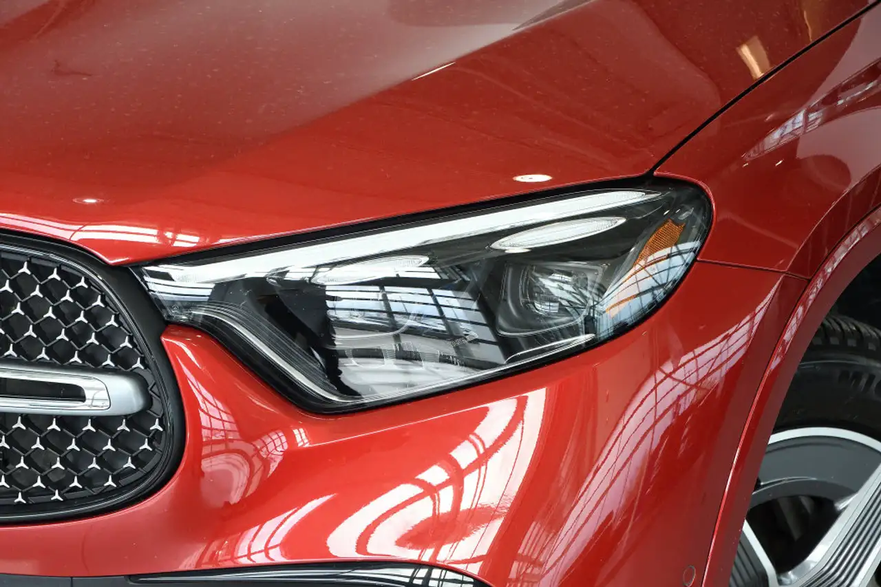 Mercedes-Benz GLC снимка Mercedes-Benz GLC