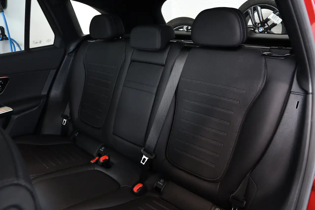 Mercedes-Benz GLC снимка Mercedes-Benz GLC