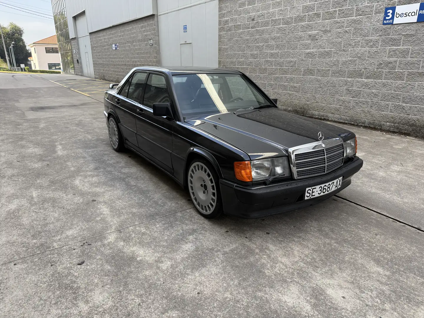 Mercedes-Benz 190 190E 2.3-16 - 1