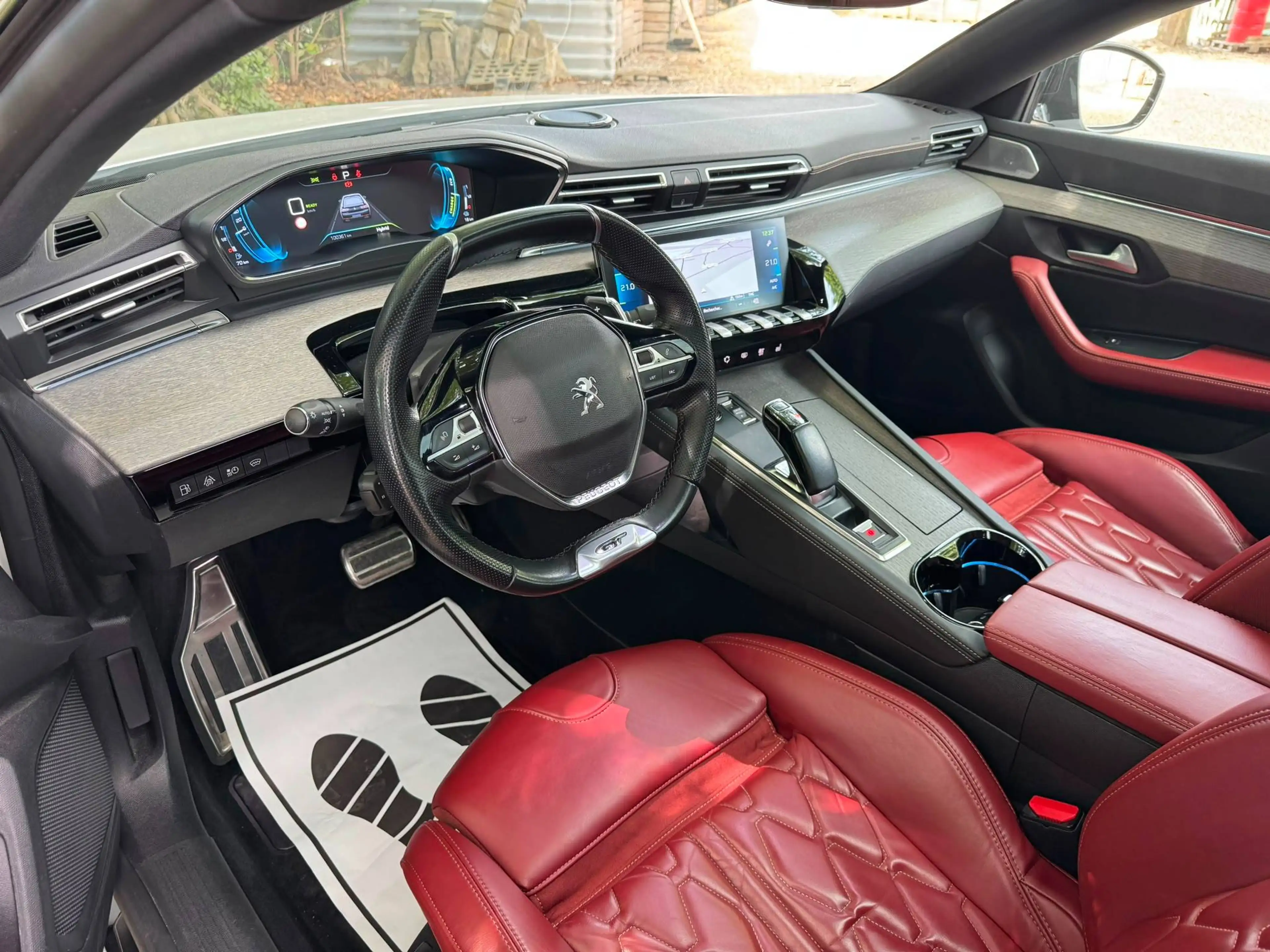 Peugeot 508 508 1.6 PHEV GT Toit Ouvrant/Cuir Rouge/Focal/Caméra — photo 13