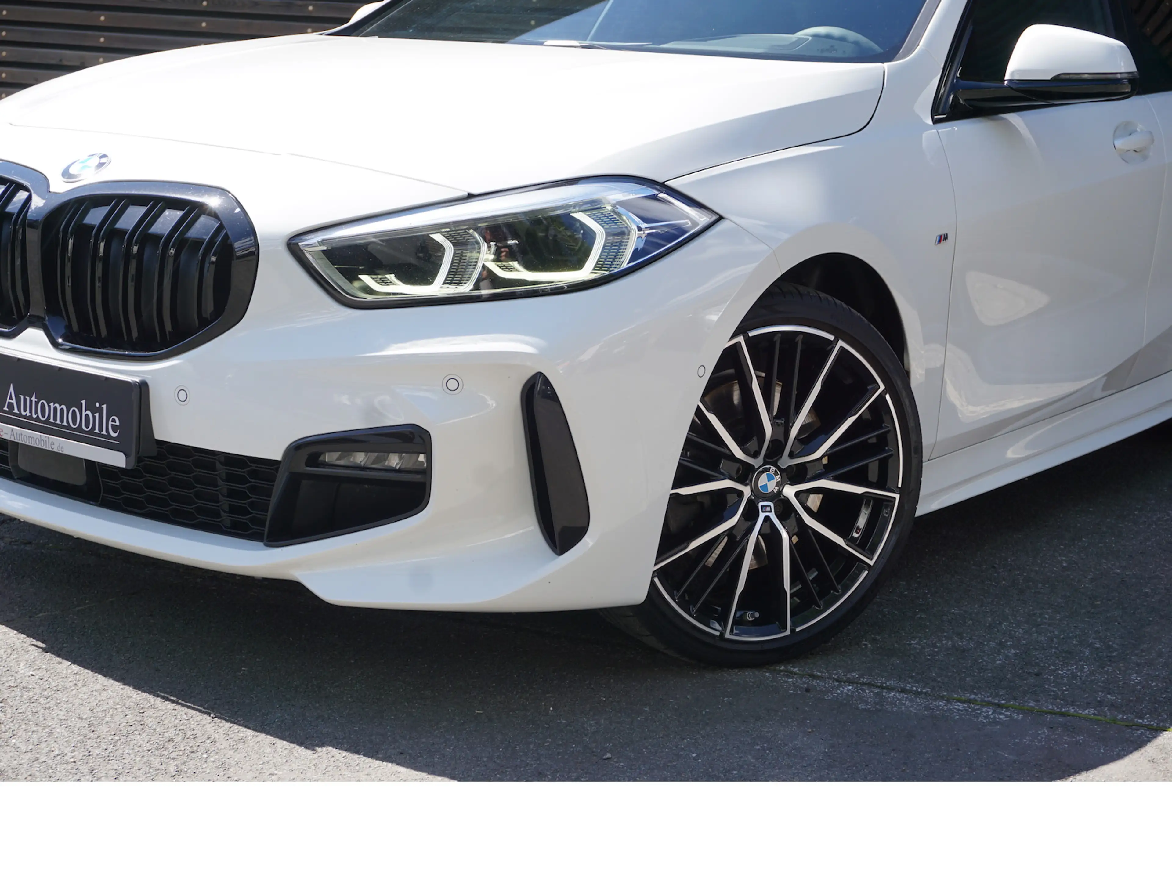 BMW 120 120d xDrive M-Sport HuD LED Navi Autom HiFi — photo 2