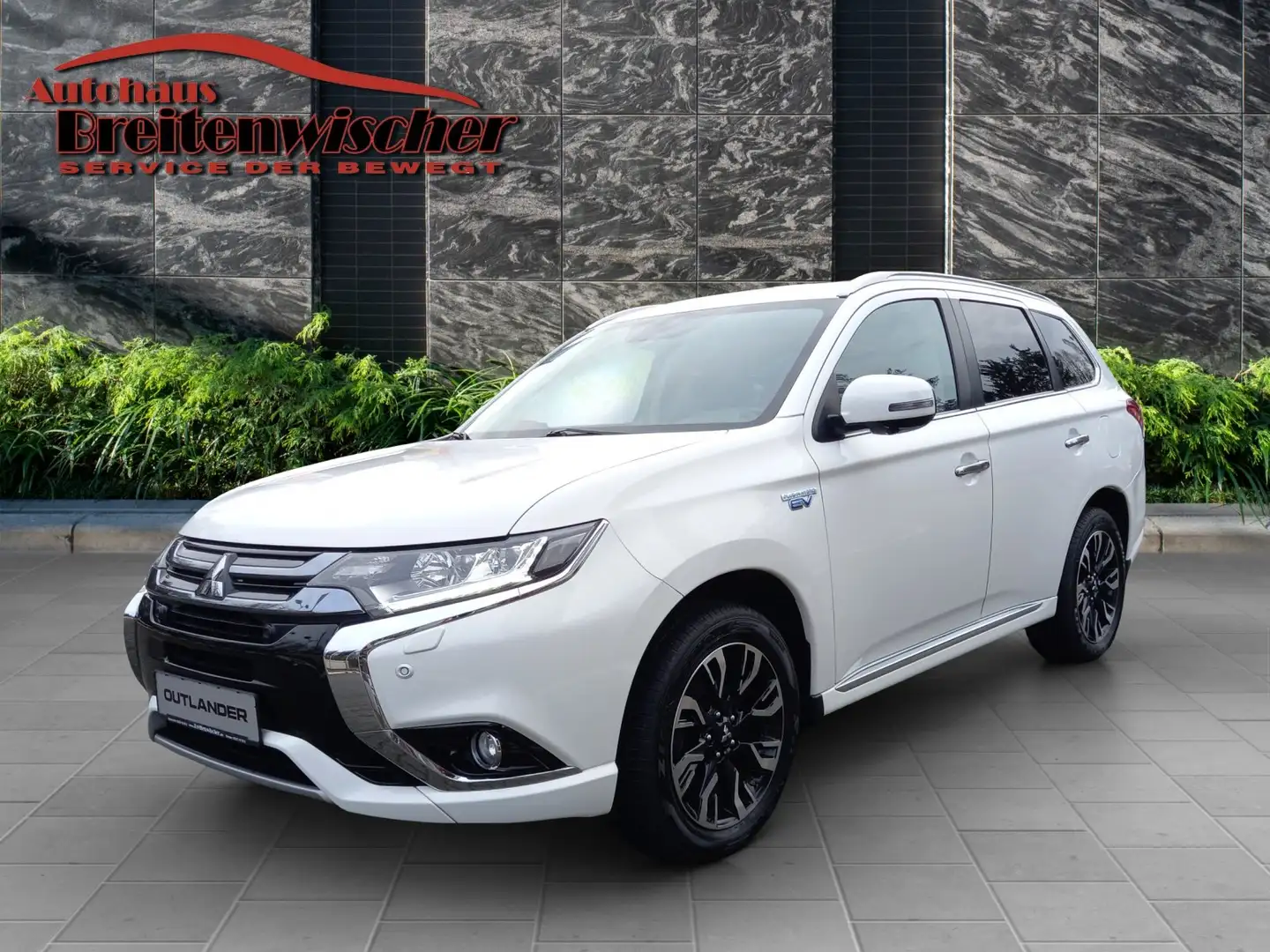 Mitsubishi Outlander Outlander Plug-In Hybrid  Plug-In Hybrid Top White - 2
