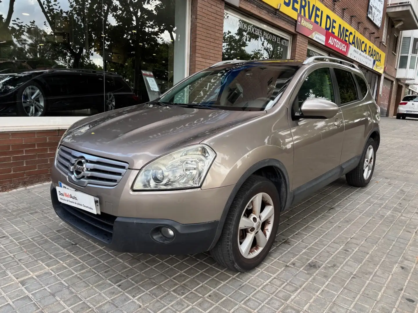 Nissan Qashqai Q+2 2.0 Tekna 4x2 Marrón - 2