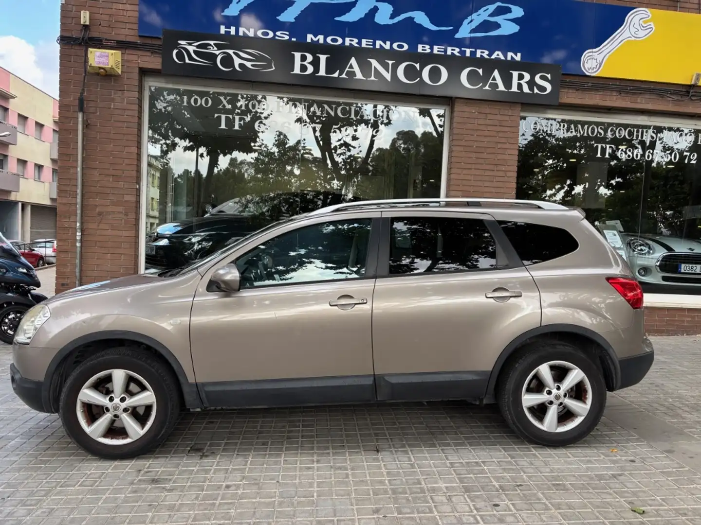 Nissan Qashqai Q+2 2.0 Tekna 4x2 Marrón - 1
