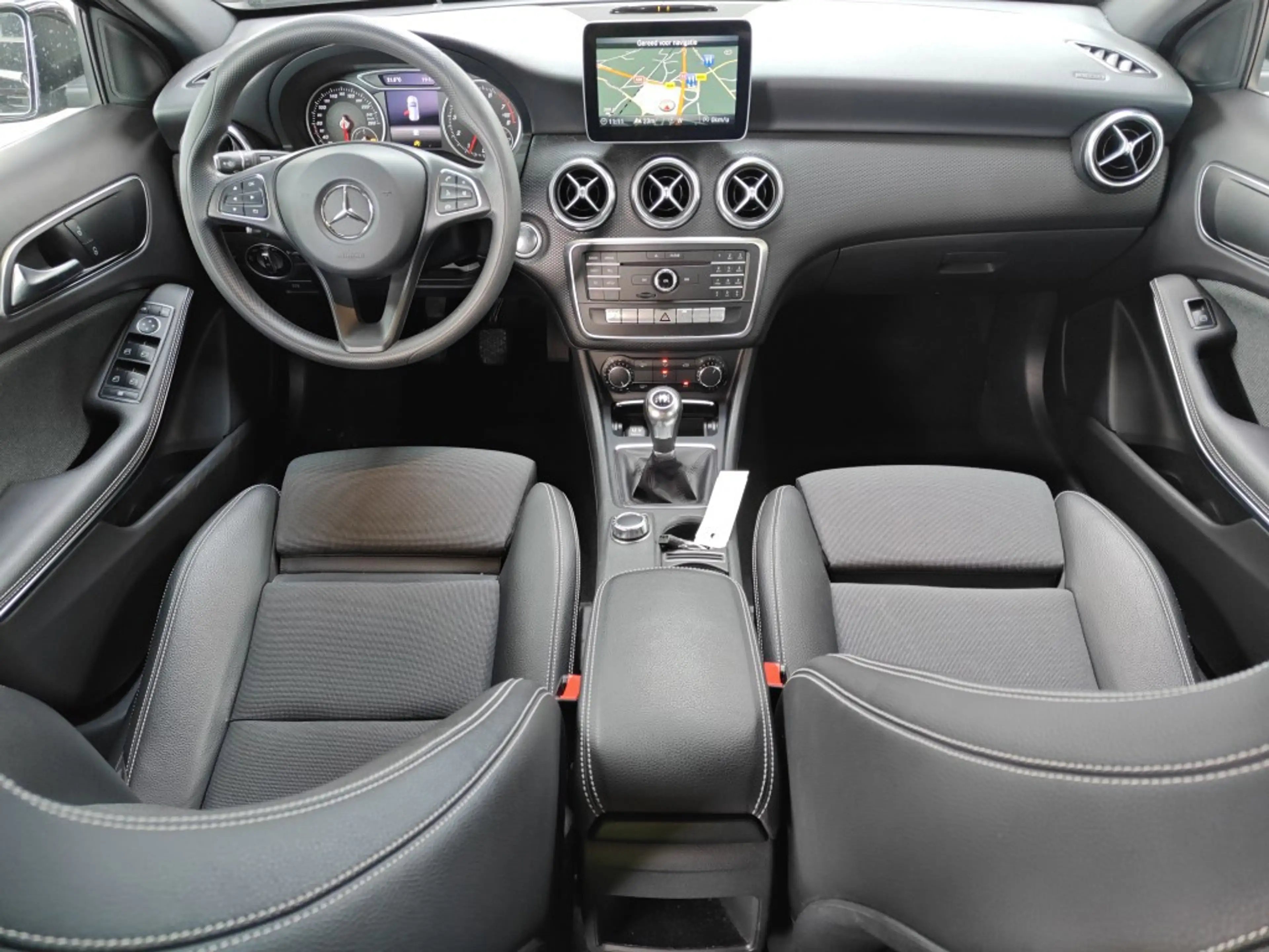 Mercedes-Benz A 180 Prestige / auto goed werkt en rijdt / Rechter voor — photo 6