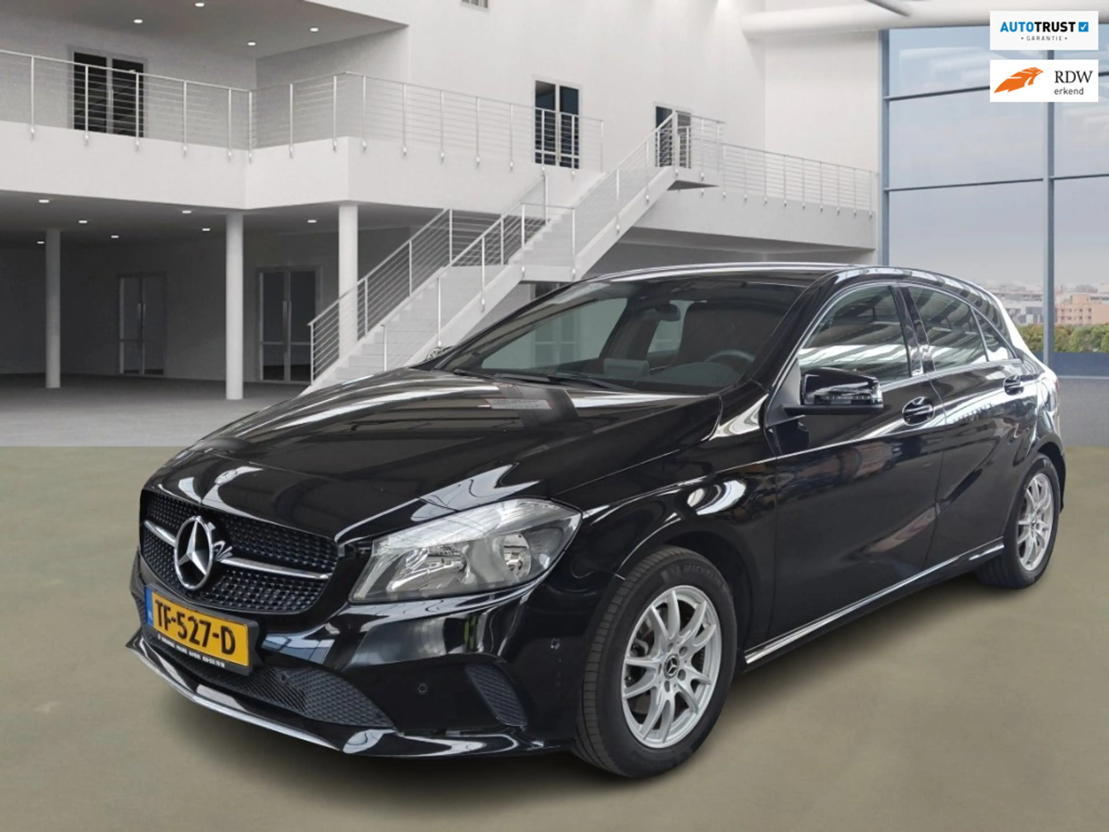 Mercedes-Benz A 180 Prestige / auto goed werkt en rijdt / Rechter voor