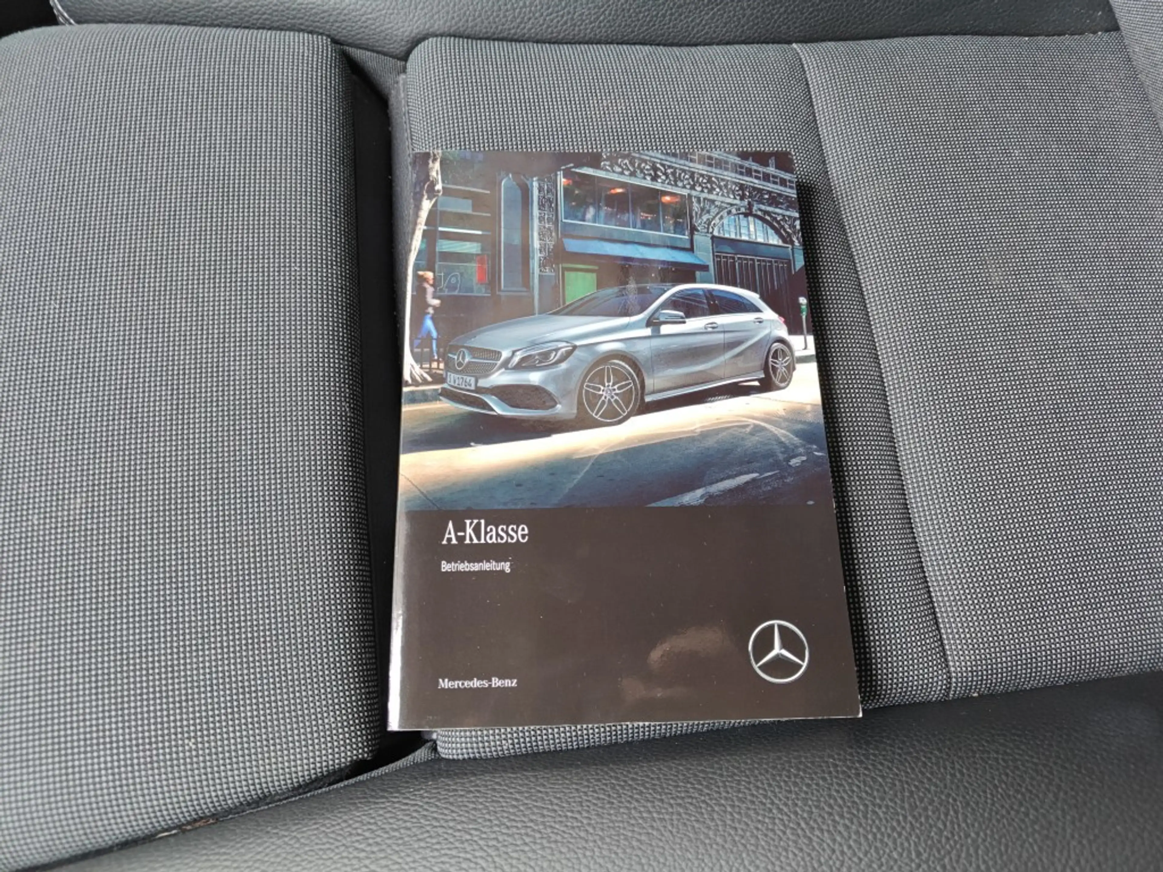 Mercedes-Benz A 180 Prestige / auto goed werkt en rijdt / Rechter voor — photo 14
