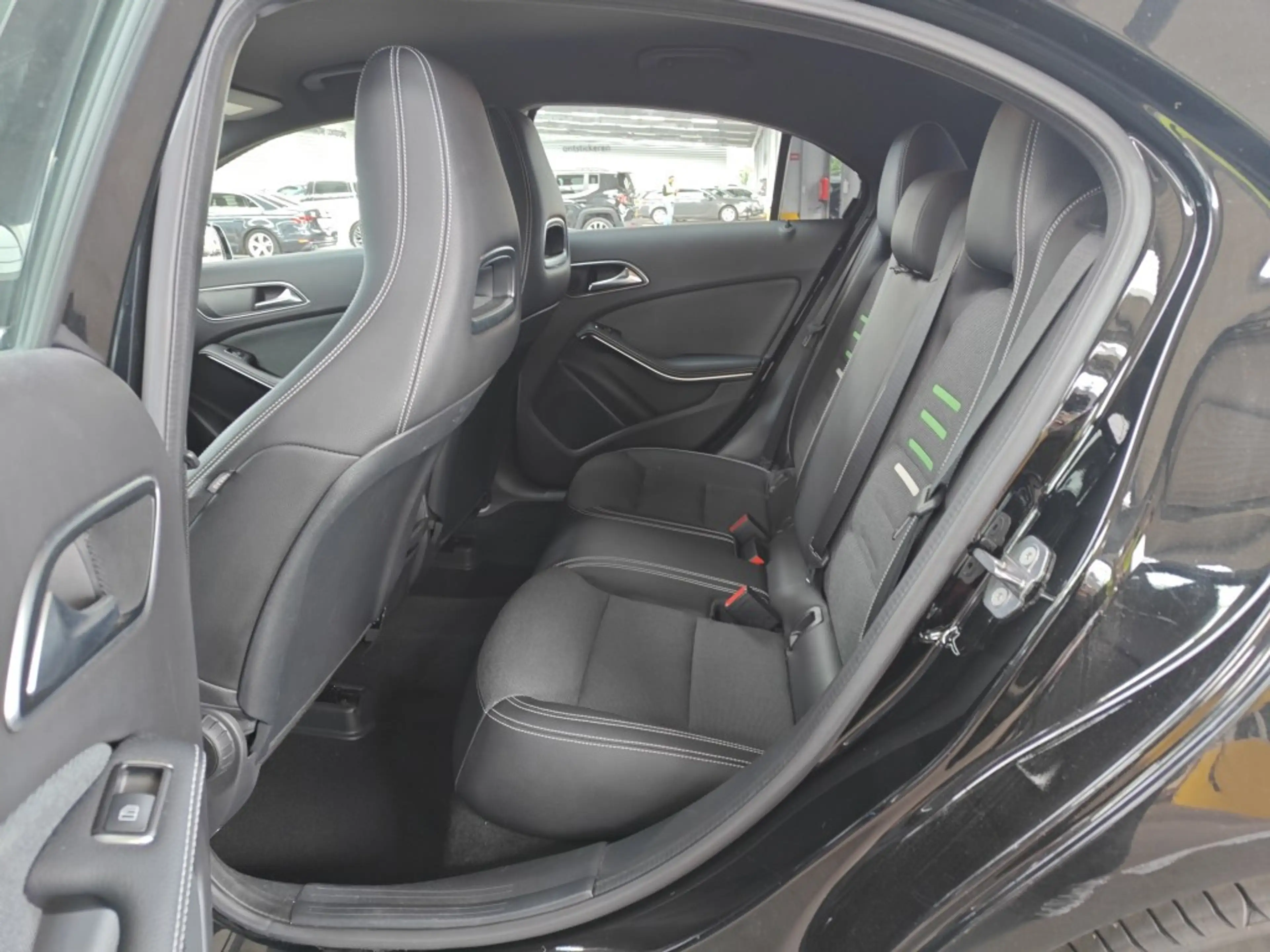 Mercedes-Benz A 180 Prestige / auto goed werkt en rijdt / Rechter voor — photo 12