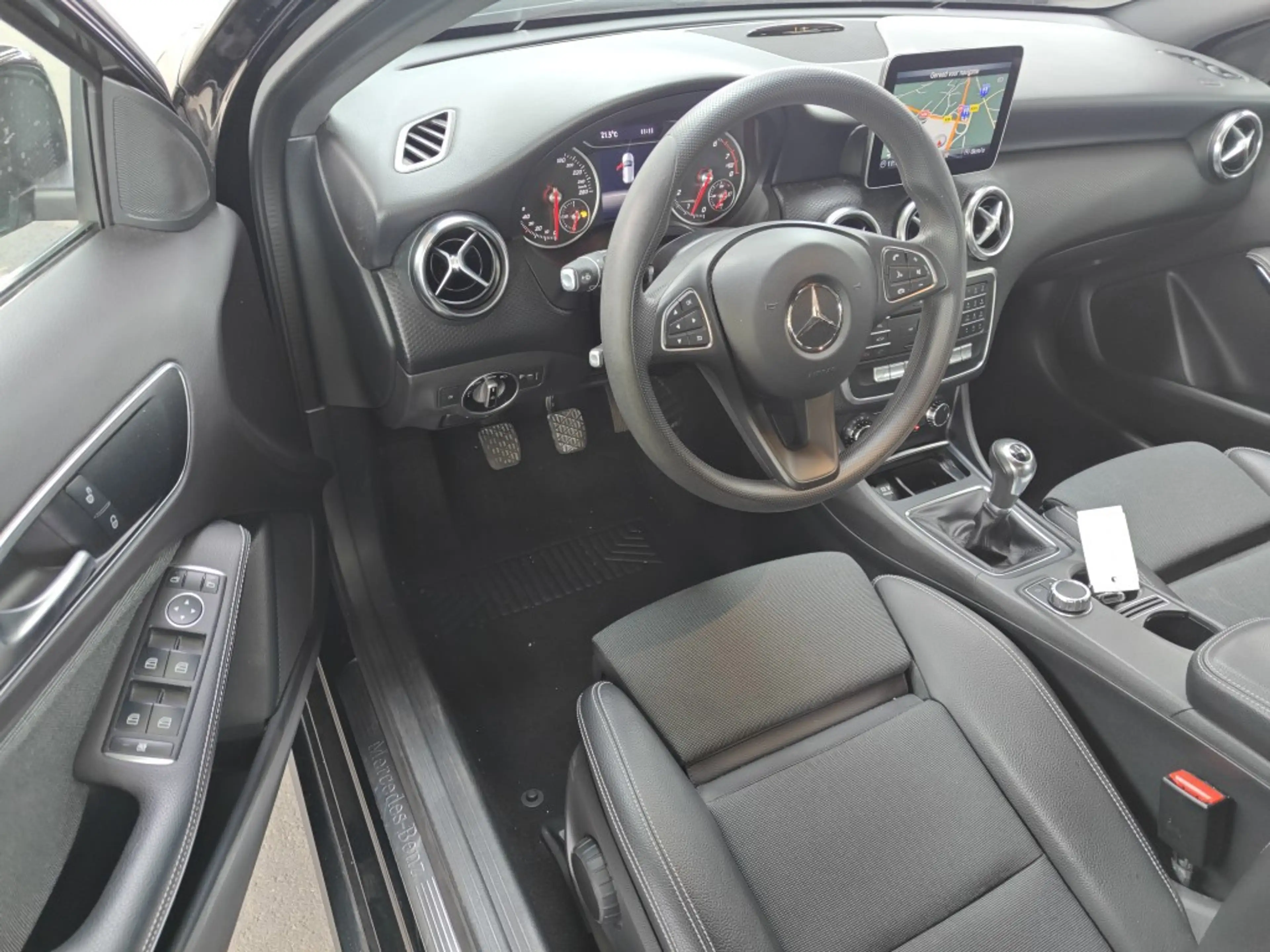 Mercedes-Benz A 180 Prestige / auto goed werkt en rijdt / Rechter voor — photo 7