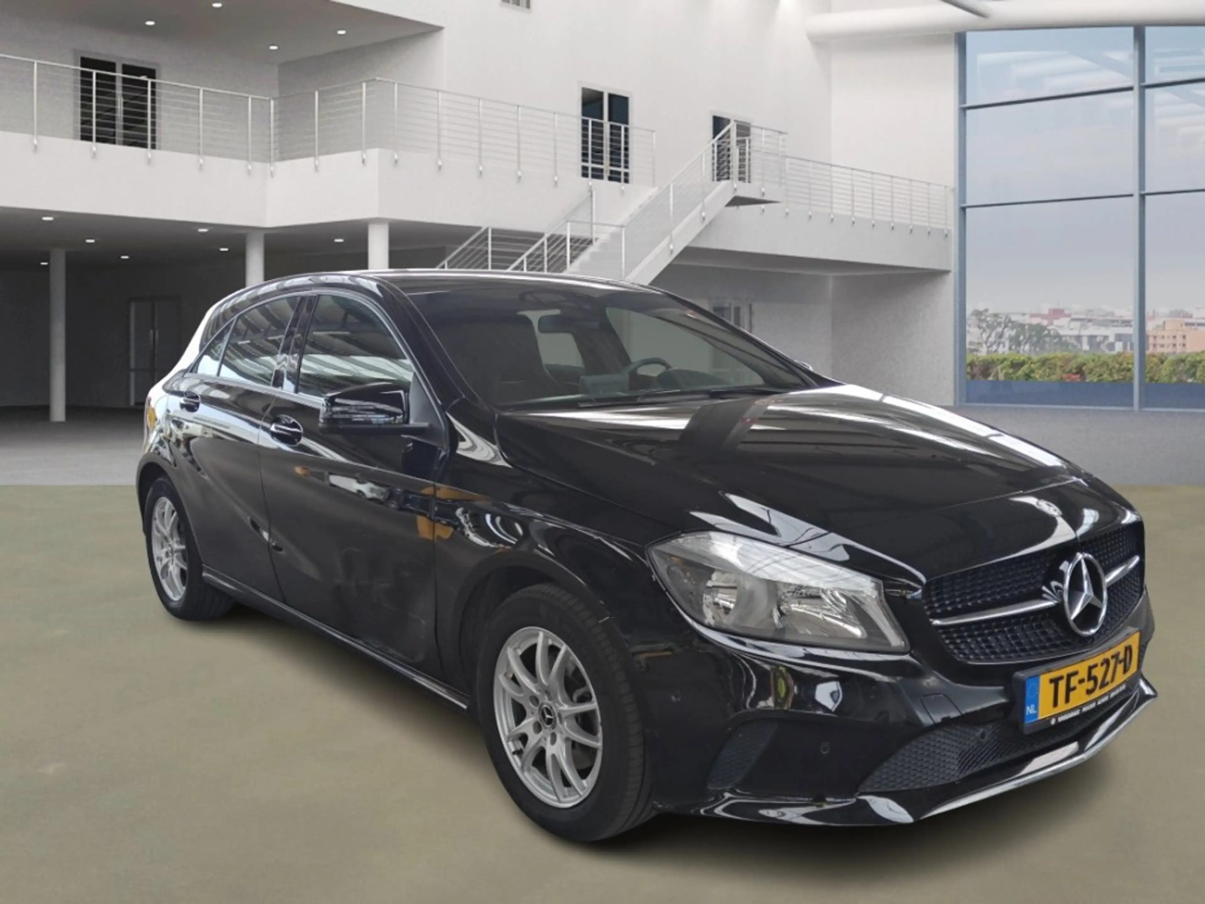 Mercedes-Benz A 180 Prestige / auto goed werkt en rijdt / Rechter voor — photo 2