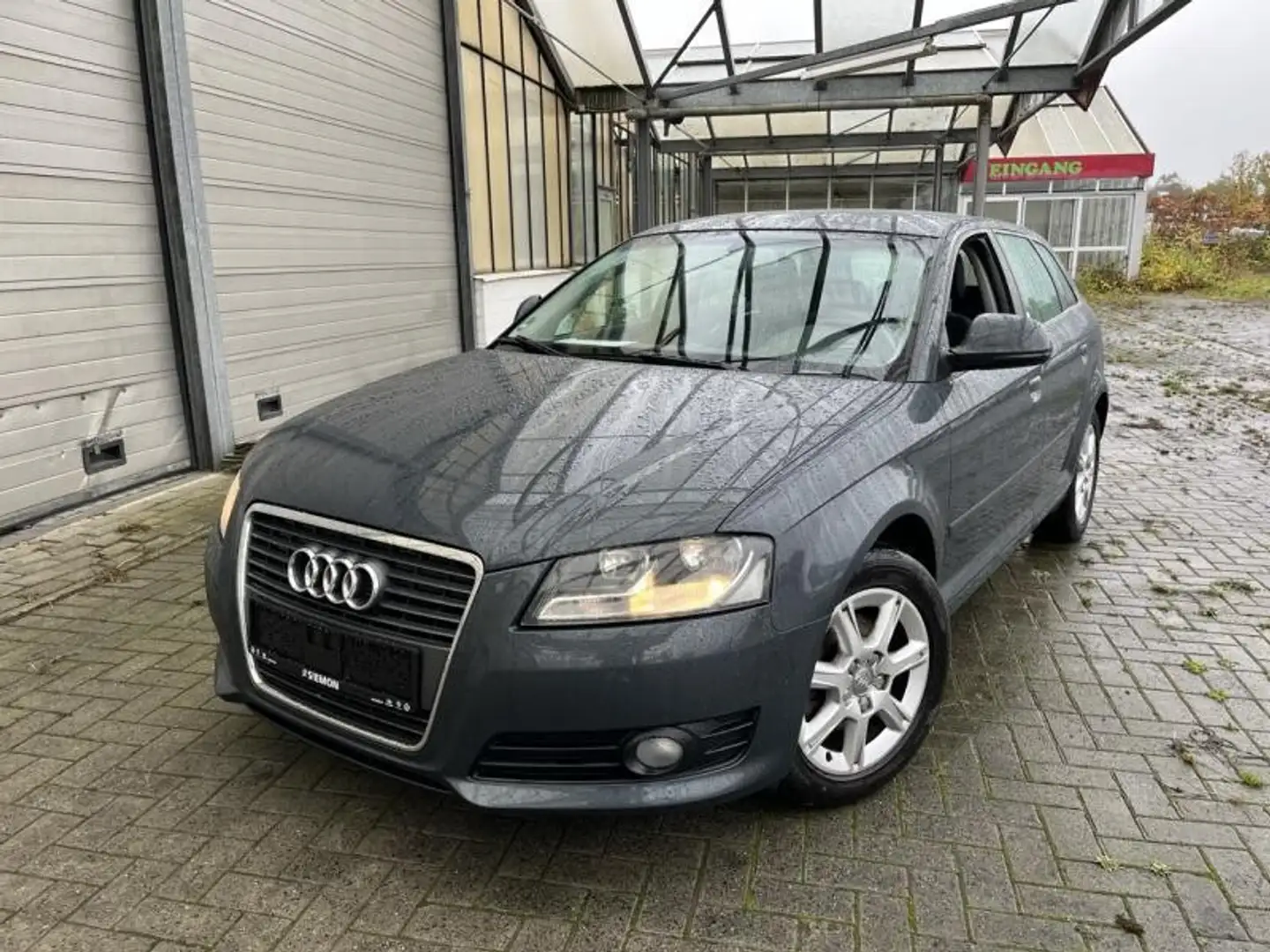 Audi A3 Sportback 1.4 TFSI Ambiente Grau - 1
